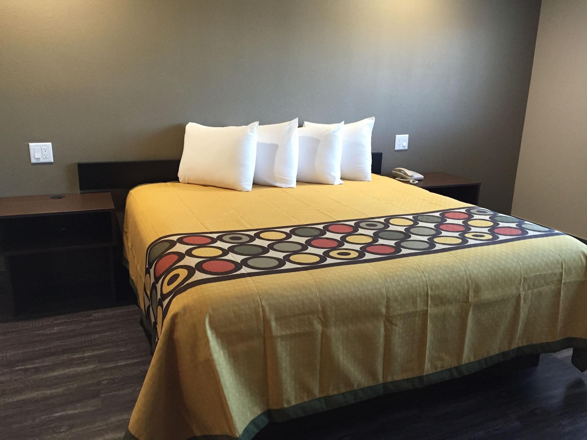 Super 8 By Wyndham National City Chula Vista Bagian luar foto