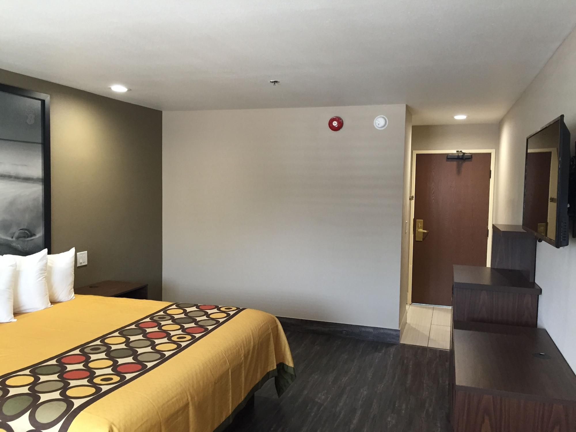 Super 8 By Wyndham National City Chula Vista Bagian luar foto